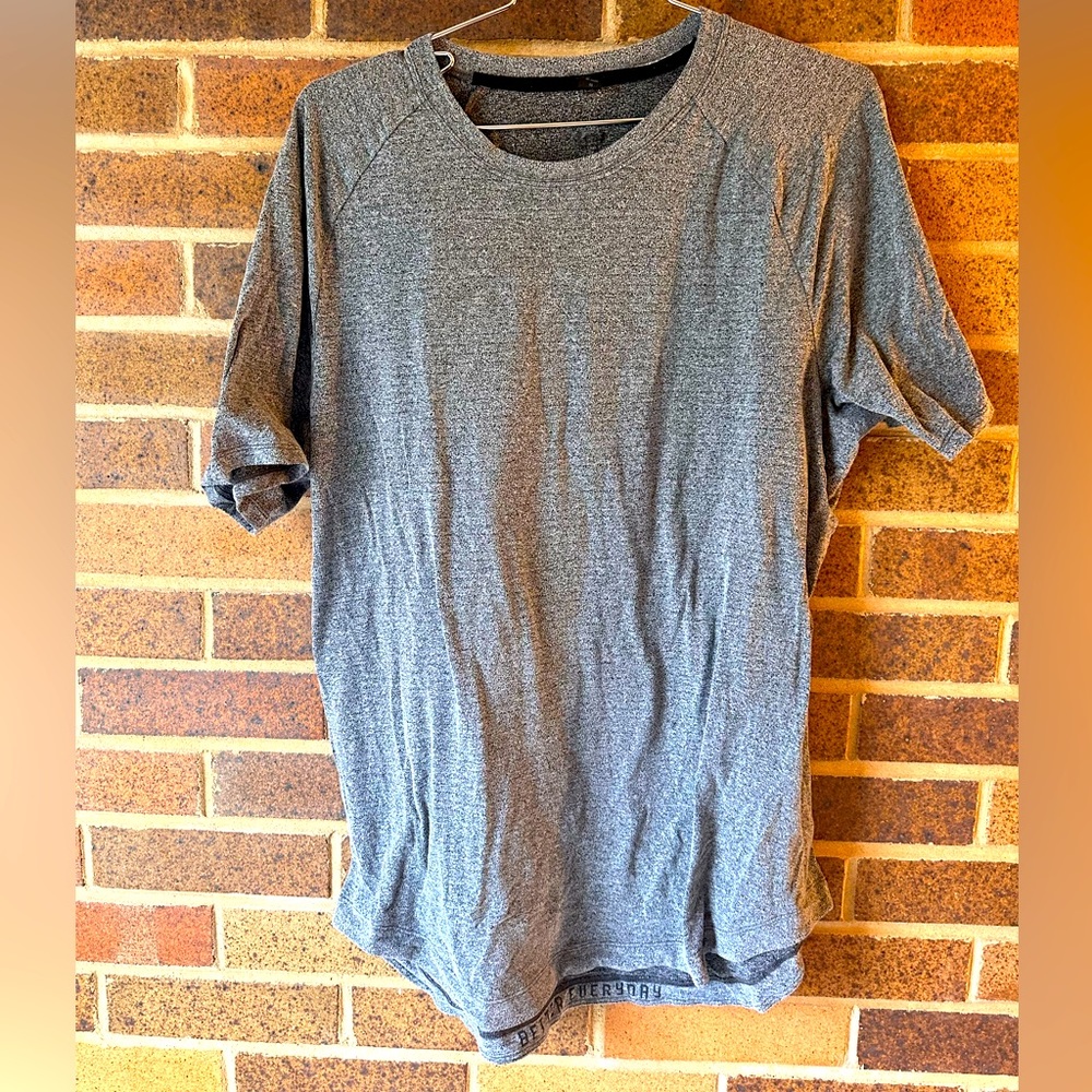 Lululemon Drysense short sleeve Size Large